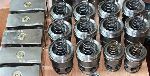 Logic Valves / Manifolds B